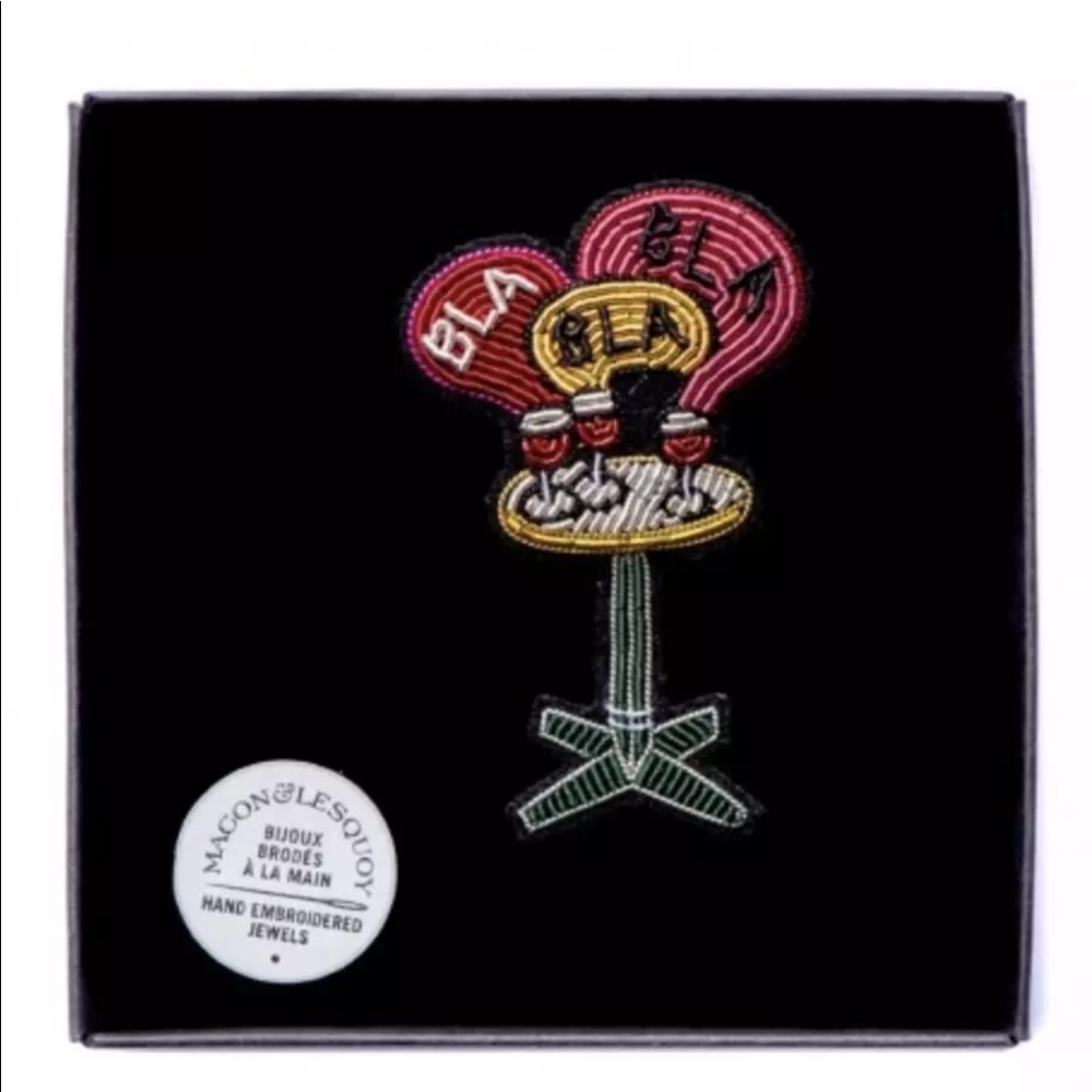 Macon et & Lesquoy Embroidered Pin Brooch Wine New